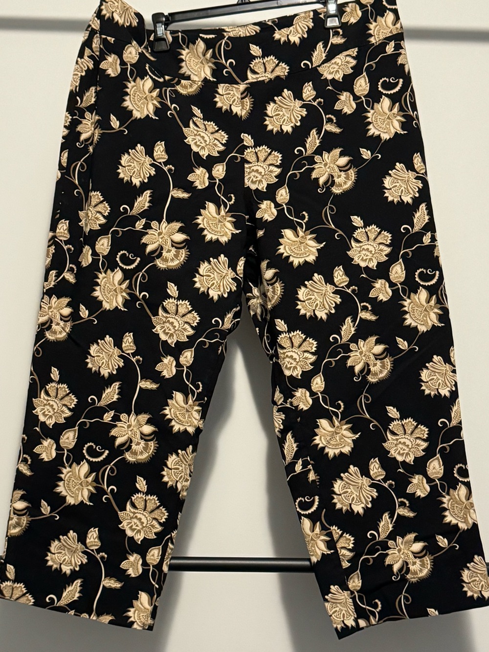 Zac & Rachel Black Floral Cropped Pants with Cream Botanical Print
